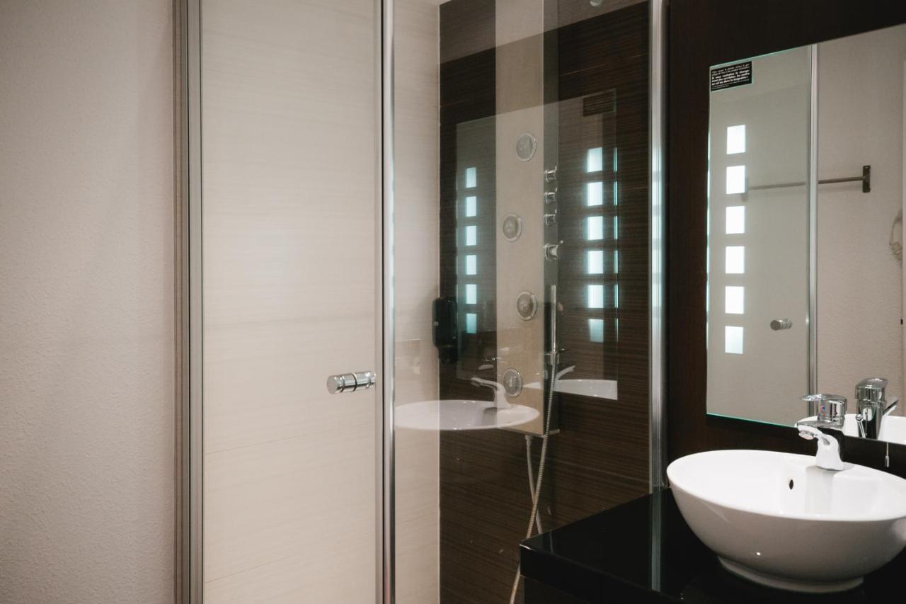 Zenia Hotel & Spa Cambrai Dış mekan fotoğraf